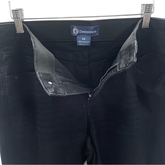 Democracy Woman’s Rich Black Straight Leg Stretch Denim Jeans Size 14 - Picture 6 of 16